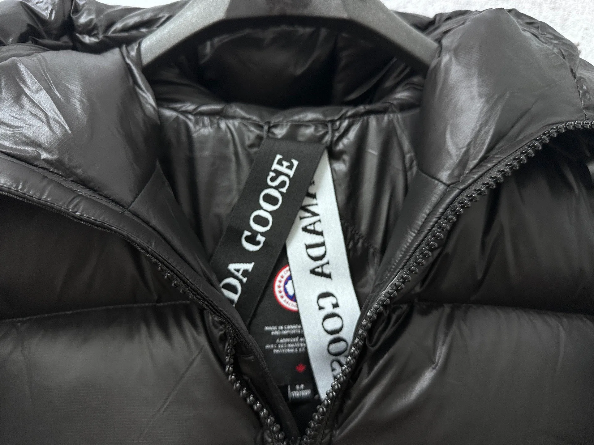 P780 [𝘾𝘼𝙉𝘼𝘿𝘼 𝙂𝙊𝙊𝙎𝙀] Canada Goose's limited new Crofton puff down jacket, top version, ceiling level Crofton soft loaf, 2024 latest style, cold protection effect up to level 4, using recycled Feather-Light tear-resistant fabric, ultra-light, no weight on the upper body at all! The unique black label highlights your temperament‼ ️ Canada Goose, a Canadian brand, has always been recognized as the warmest down jacket. Various Instagram celebrities, Internet celebrities, and celebrities often wear it for street photos. I make Canada Goose every year, but I still can't get rid of my love for it. No matter how cold the days are, there is no need to be afraid, because there is! Filled with 90% white duck down, it is the legendary warmest down jacket and is known as a must-have for Arctic outdoor sports! The most popular down jacket in the world, celebrities are rushing to buy it, it is a must-have!  Size: S~XXL